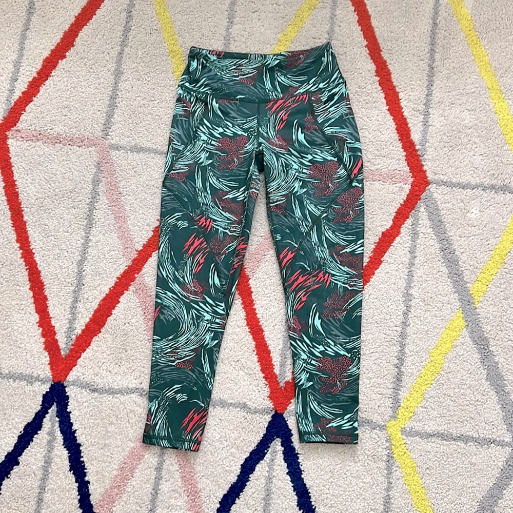 Patagonia Centered Cropped Leggings - Size XS